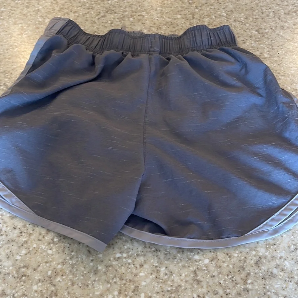 Nike - Picture 4 of 4